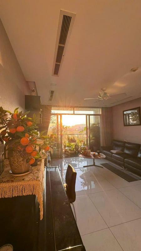 Bán P4-07 giá 22,5 Tỷ View Sông Công viên, 4PN, Sổ hồng sẵn sàng giao dịch.