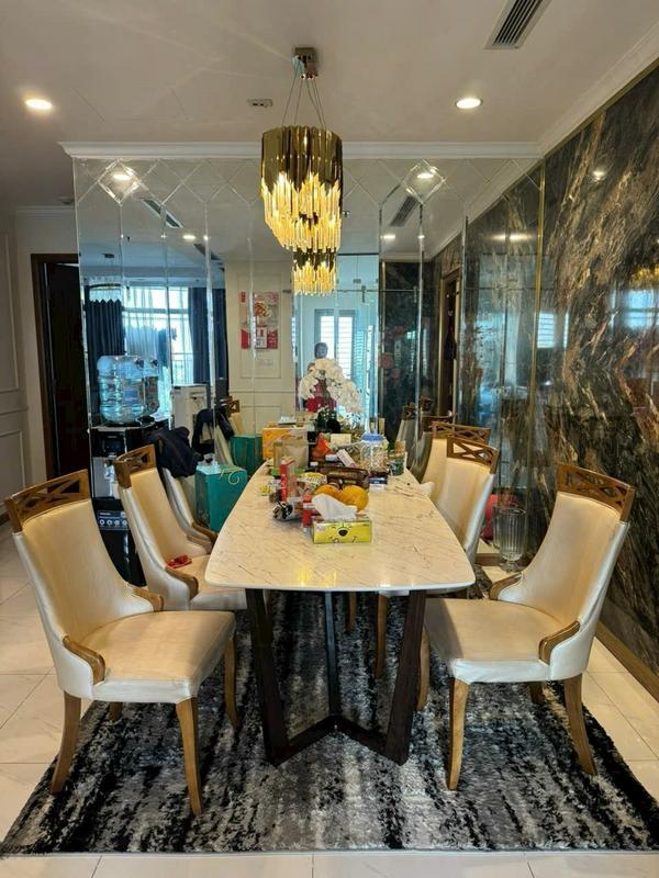 Bán Landmark 1-11 giá 26,5 tỷ, View Sông Công Viên Đẹp Nhất, Căn Đầu Hồi 4PN Full NT.